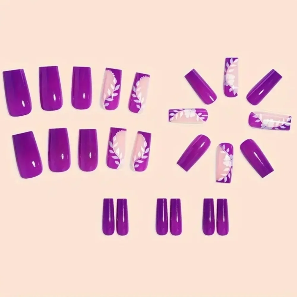 24 Pieces Fake Press On Nails